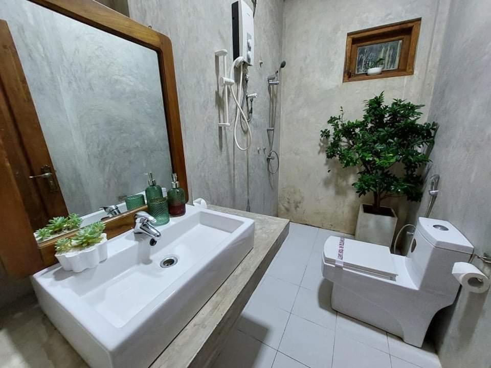 Kingcity Resort Anuradhapura Ngoại thất bức ảnh