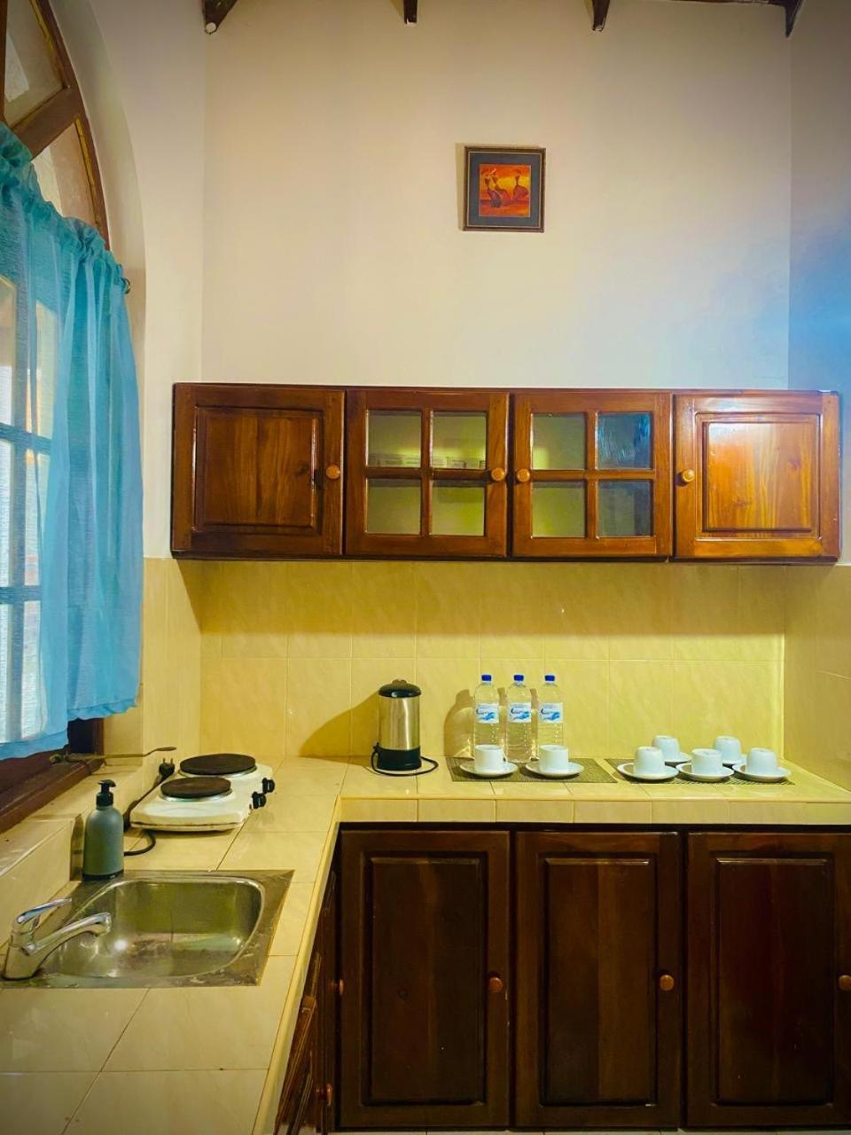 Kingcity Resort Anuradhapura Ngoại thất bức ảnh