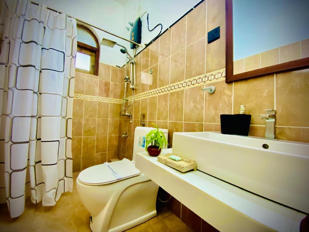 Kingcity Resort Anuradhapura Ngoại thất bức ảnh